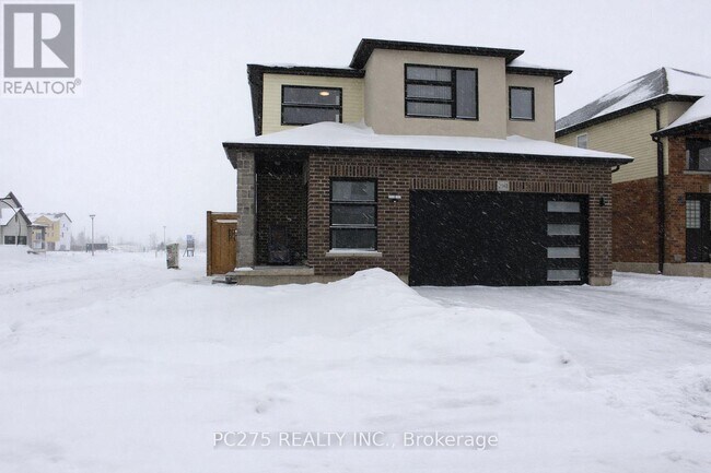 Photo - 2949 Biddulph Street