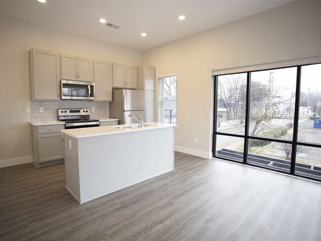 Photo - 45 Diana St Unit 205