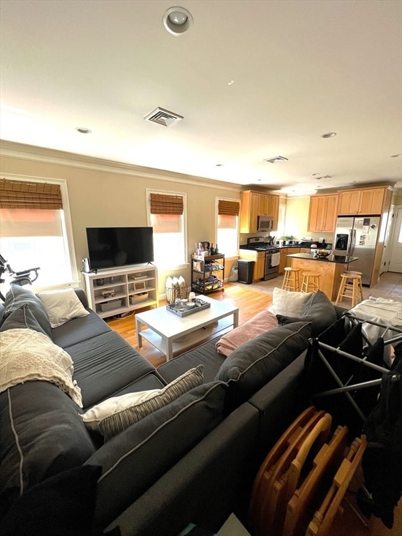 Photo - 447 E 7th St Unidad 1