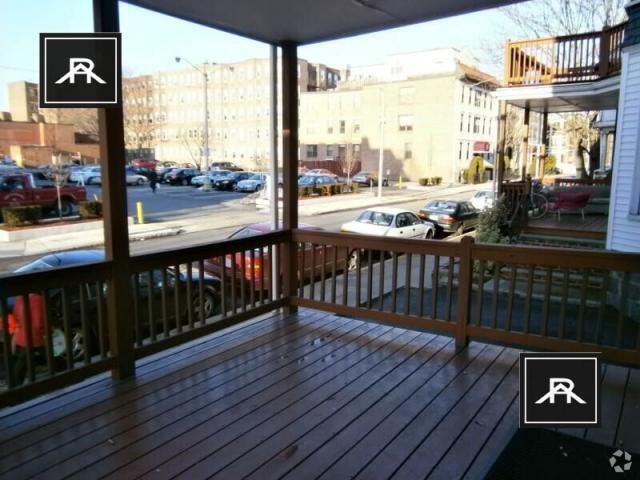 Building Photo - 5 bedroom in Allston MA 02134 Unit 1A Rental