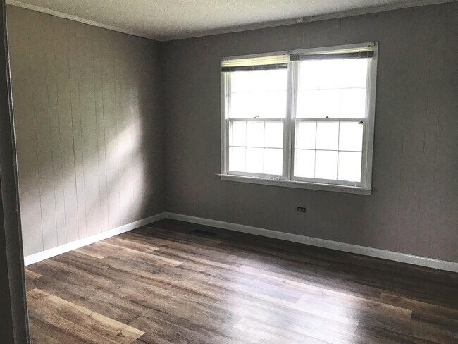 Photo - 1895 Greene Rd 601