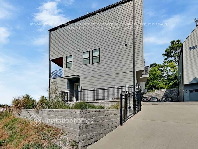 Building Photo - 428 38th Ave N Rental