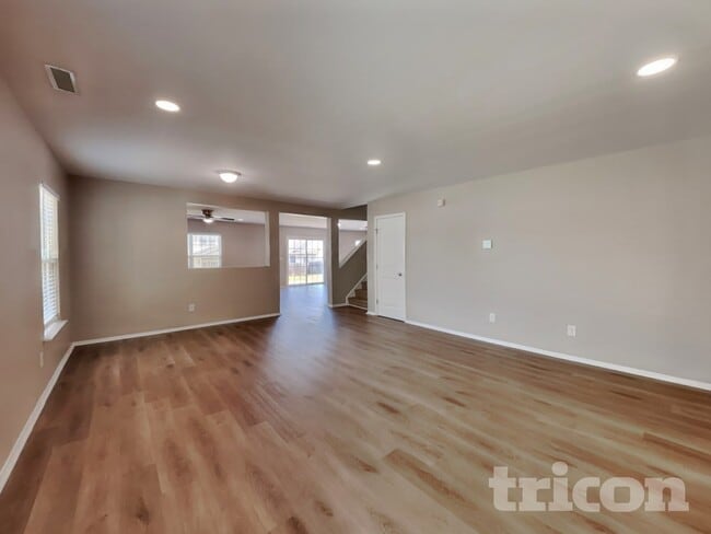 Photo - 514 Kerriann Ln