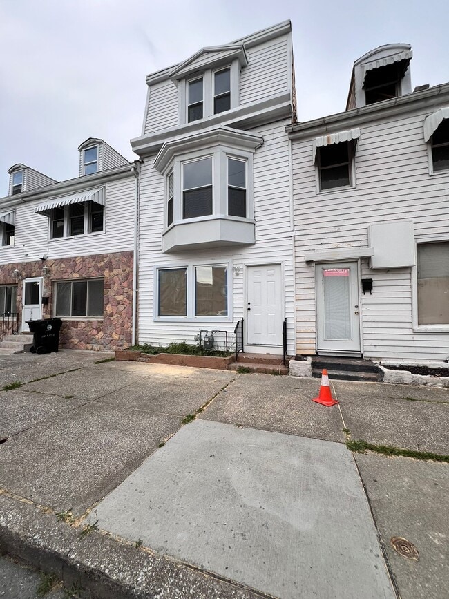 Building Photo - 1720 N 6th St Rental