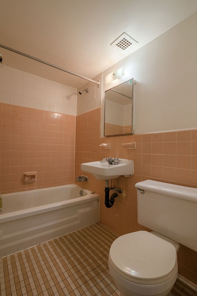 Photo - 3460 Rue Durocher Unité 901