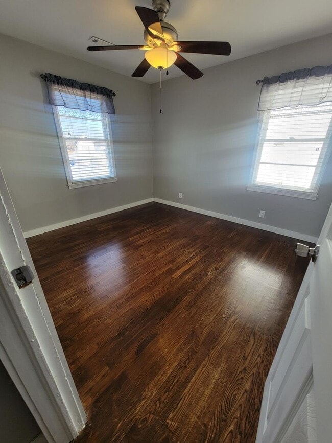 Photo - MOVE IN SPECIAL- $300 OFF FIRST MONTH'S RENT