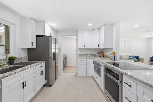 Photo - 613 N Highview Ter