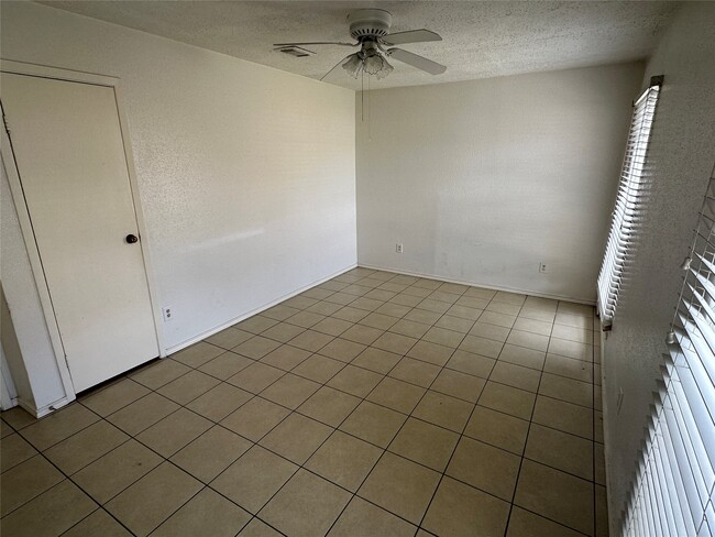 Photo - 6939 Greenyard Dr
