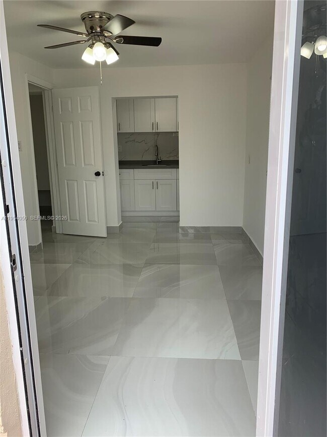 Photo - 707 NE 15th St Unit A