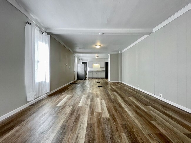 Photo - Grand 836/838 Unidad 838