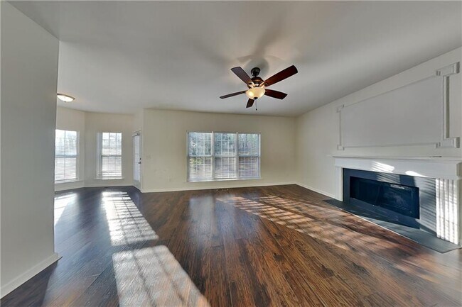 Photo - 2338 Talamill Dr NE