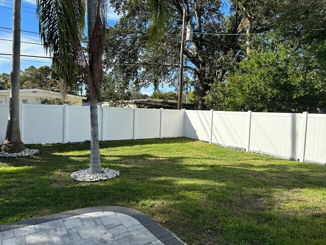 Photo - Newer Single Family Home 3-2-2 Seminole