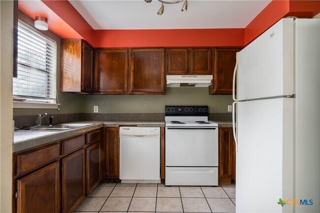 Photo - 310 Pat Garrison St Unit 1