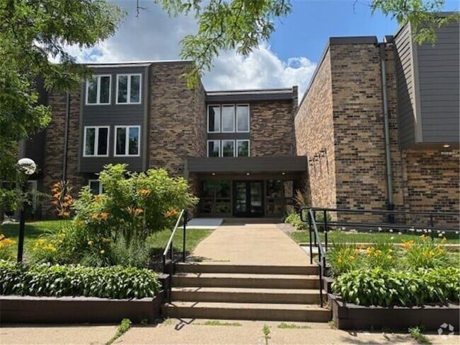 Building Photo - 450 Ford Rd Unit 319 Rental