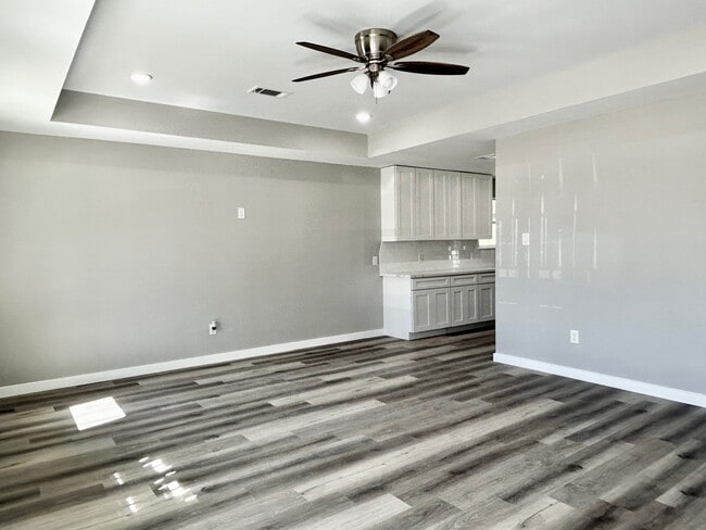 Photo - 4103 Coon St
