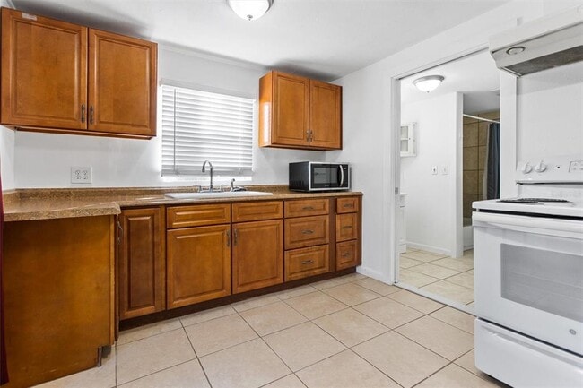 Photo - 904 Lakeview Rd