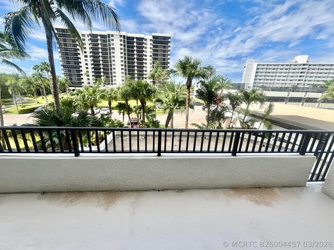 3400 S Ocean Blvd Unidad 3l