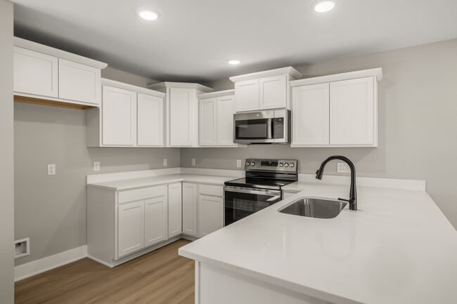 Photo - 2395 Emma Ave Casa