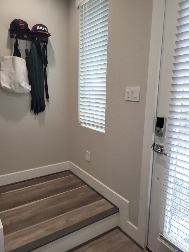 Photo - 240 Julia St Unidad A