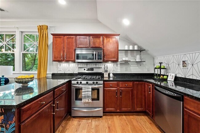 Photo - 1065 Washita Ave NE