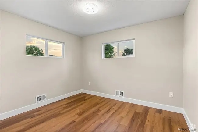 Building Photo - 10821 Larry Dr Rental