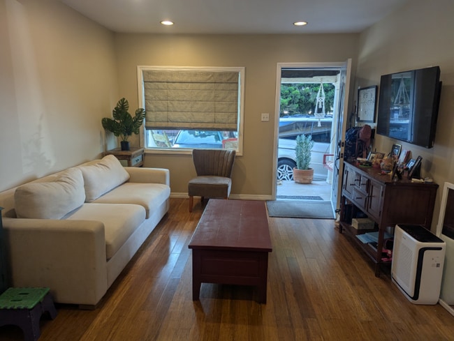 Photo - 518 S Kern Ave