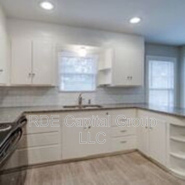 Photo - 2308 N Edgewood Terrace