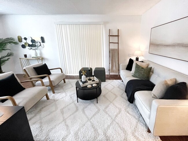 Photo - Central Austin Gem – Walk to Central Market! Unidad 202