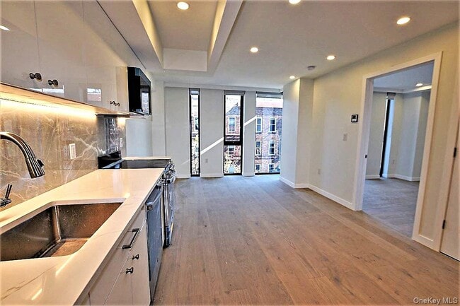 Photo - 41-26 44th St Unit 6D