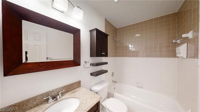 Photo - 2303 NE 6th St