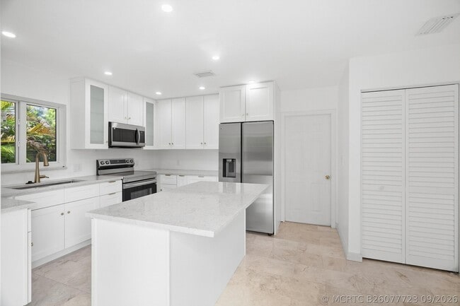 235 NW 3rd Ct