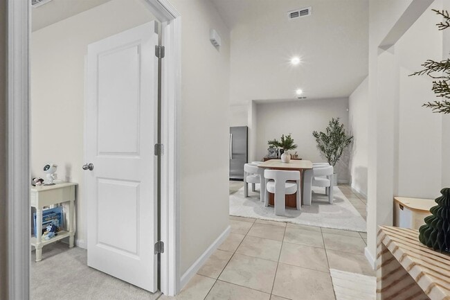 Photo - 309 Raspberry Rd