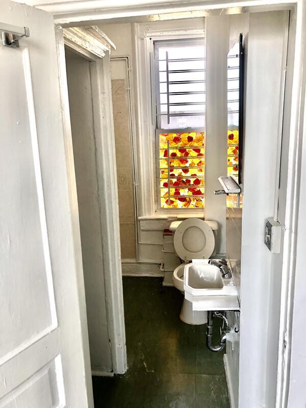 Photo - 1325 W 18th St