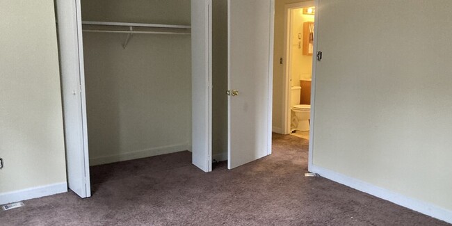 Hilltop Apartments - Hilltop Apartments Unit 89-14