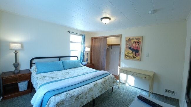 Photo - 25 Beacon St Unidad down