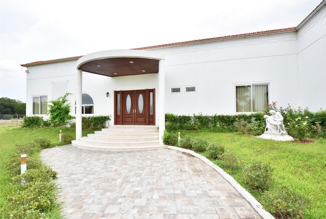 Photo - 6602 Rohan Rd