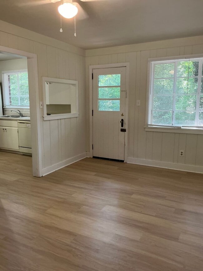 Photo - 1 Bedroom/ 1 Bath Cottage off Prince Avenue! Available soon!