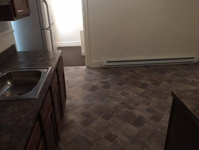 Photo - 929 W Gordon St Unit 4