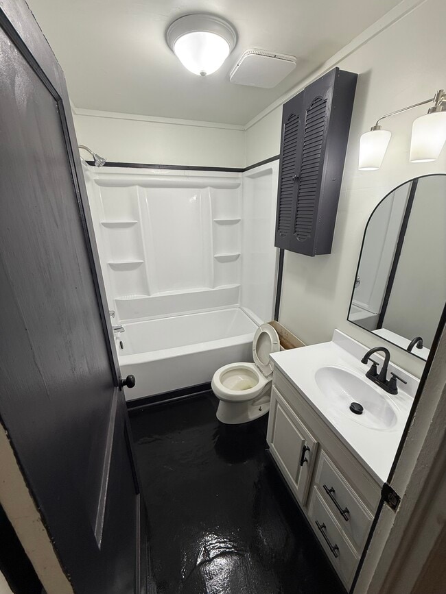 Photo - 1476 Marilyn Ave