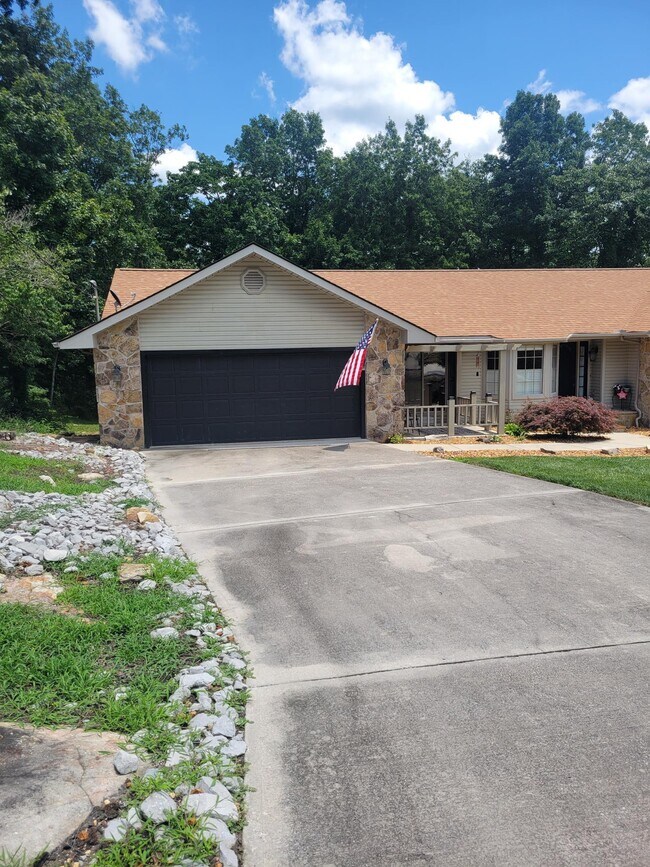 456 Snead Dr