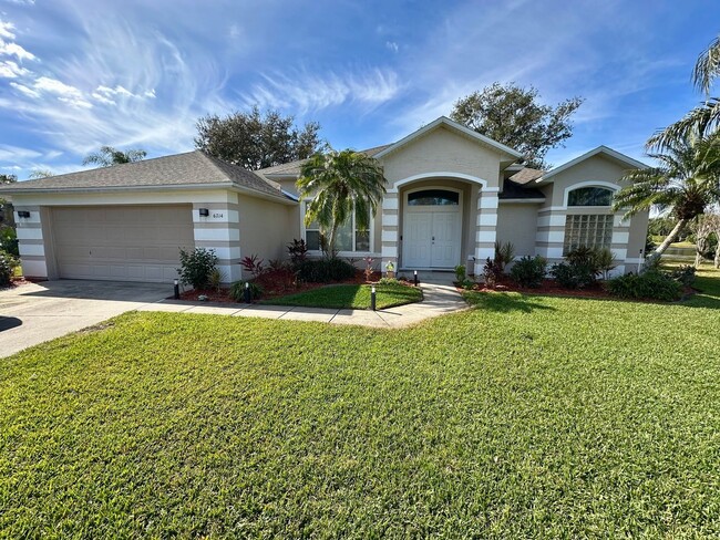 Fully Remodeled 3-Bedroom, 2-Bathroom Home... - Fully Remodeled 3-Bedroom, 2-Bathroom Home...