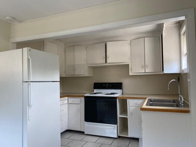 Photo - 320 Main St Unit 2