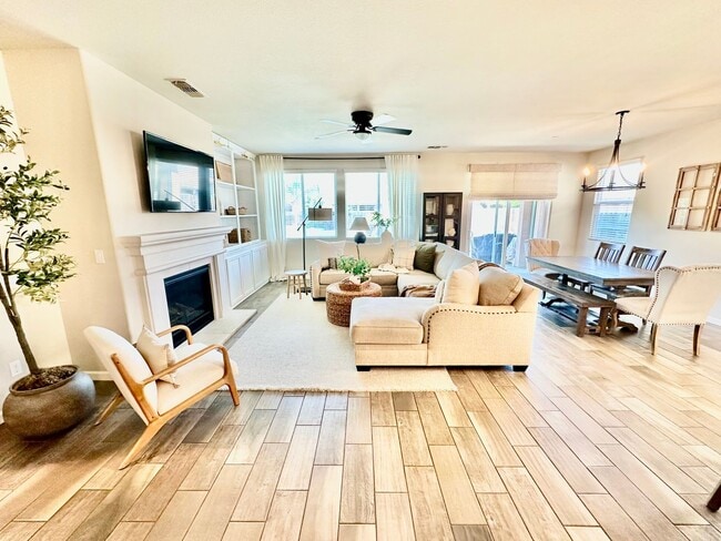 Photo - North Clovis 3/3 with Bonus Room and Pool