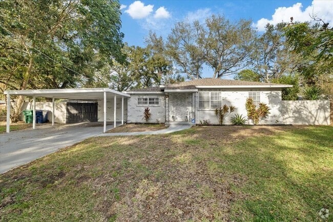 Building Photo - 1504 E McBerry St Rental