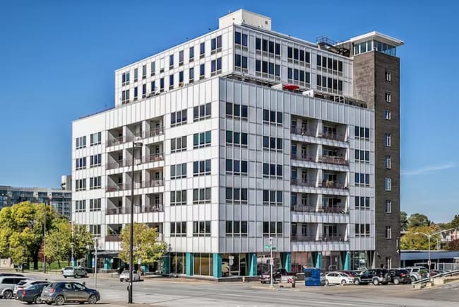 Photo - 3000 Farnam St Unidad Luxe Midtown Condo