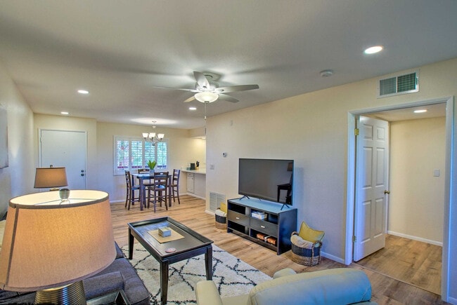 4303 E Cactus Rd Unit SI FL3-ID1546212P