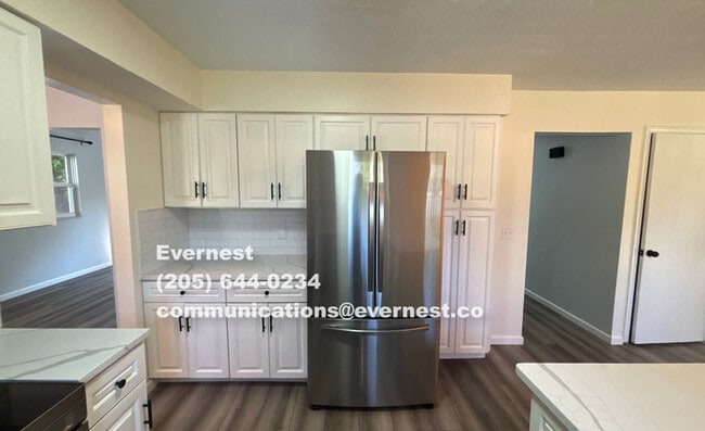 Photo - 6642 Glacier Ave