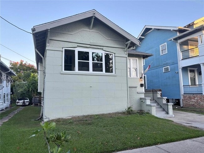 Photo - 2427 Peniston St