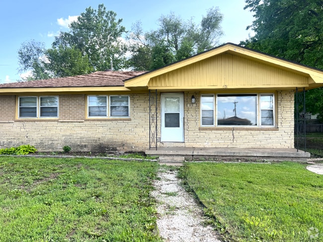 Building Photo - 631 Alexander Dr Rental