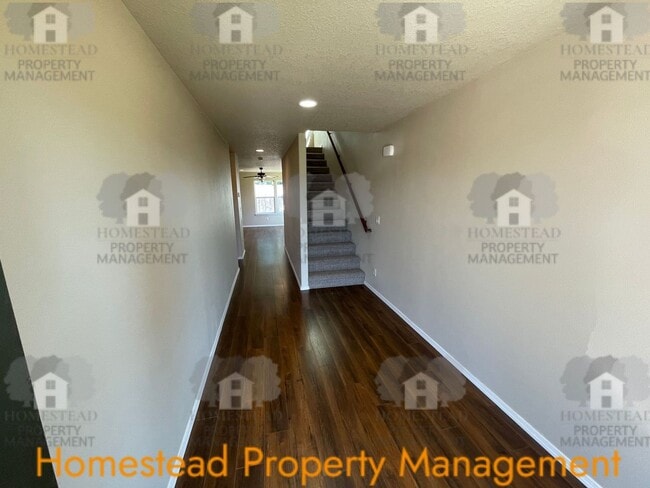 Photo - 1449-1451 Northgate Dr. Unidad 1451